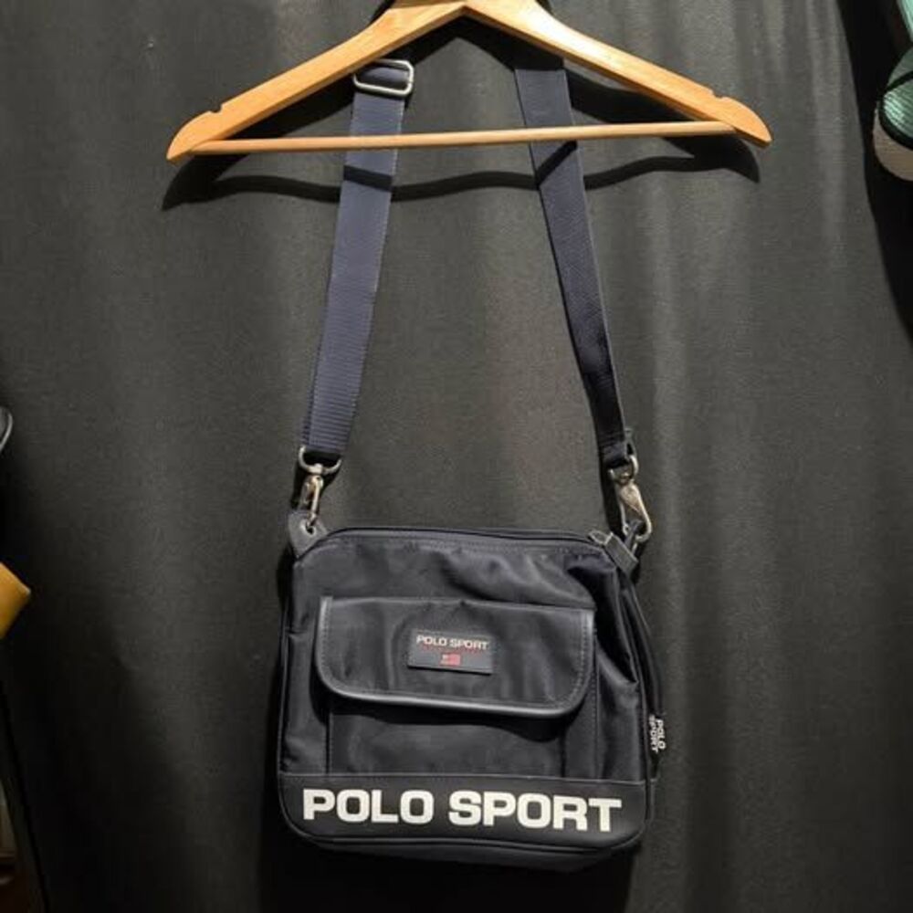 MUST GO TODAY — True Vintage 90's POLO Crossbody Bag